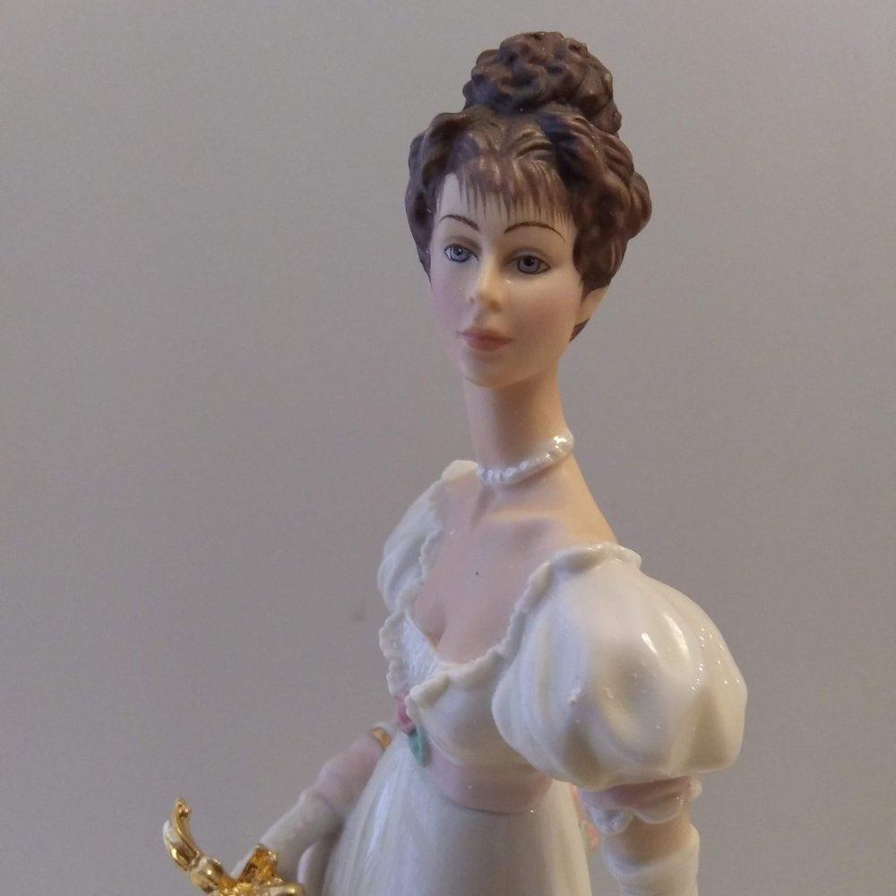 Arabella Figurine